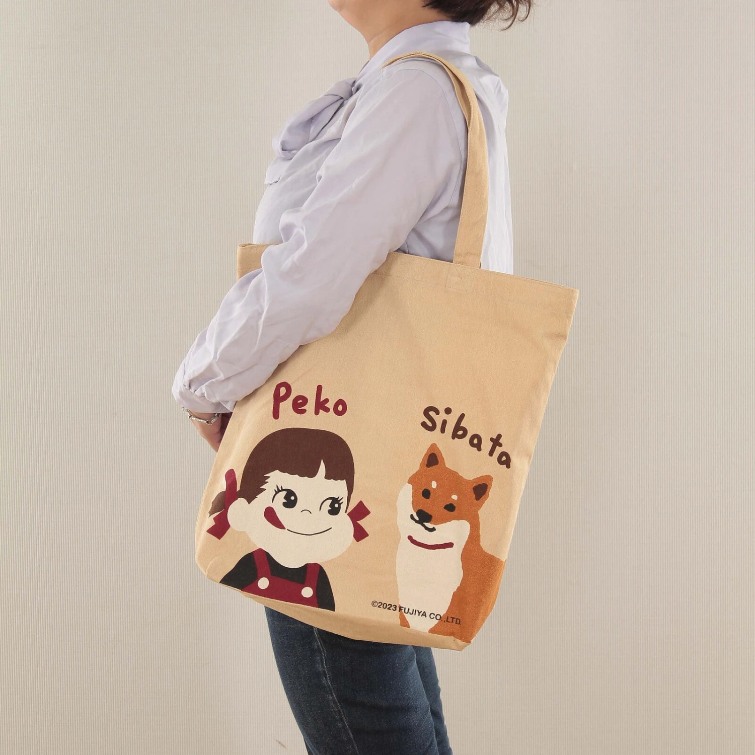 Fujiya Peko-chan & Shibata Shiba Inu Canvas Tote Bag 6 Fujiya Peko-chan & Shibata Shiba Inu Canvas Tote Bag - Image 6