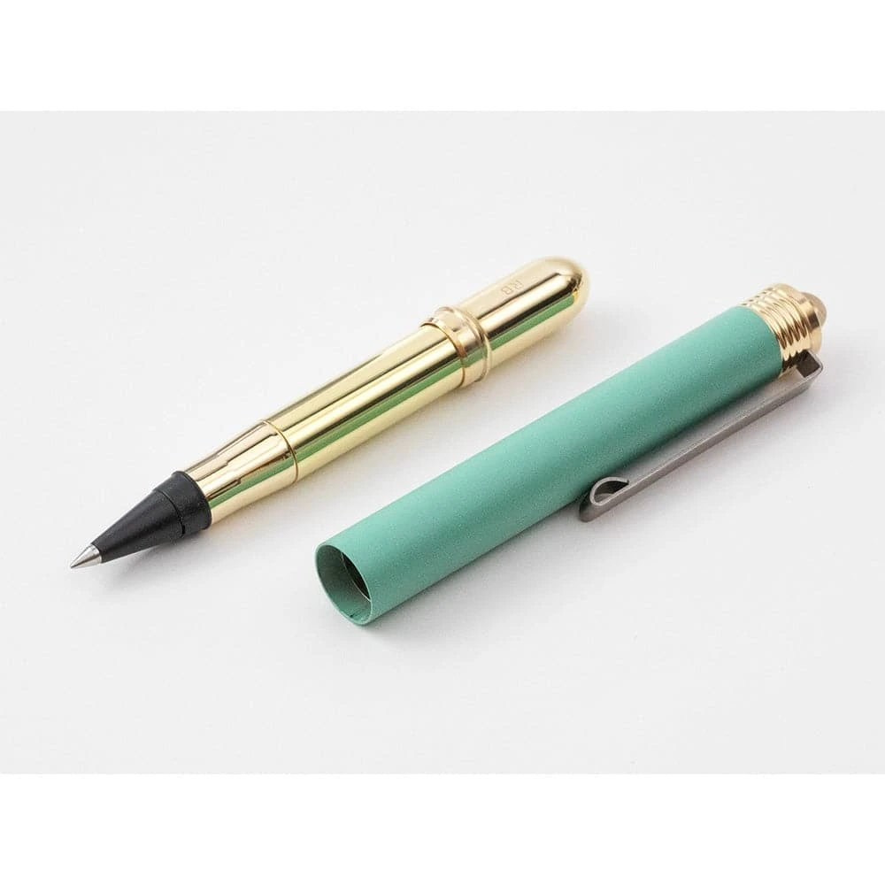 TRAVELER'S Company Brass Rollerball Pen Factory Green 2 TRAVELER'S Company Brass Rollerball Pen Factory Green - Image 2