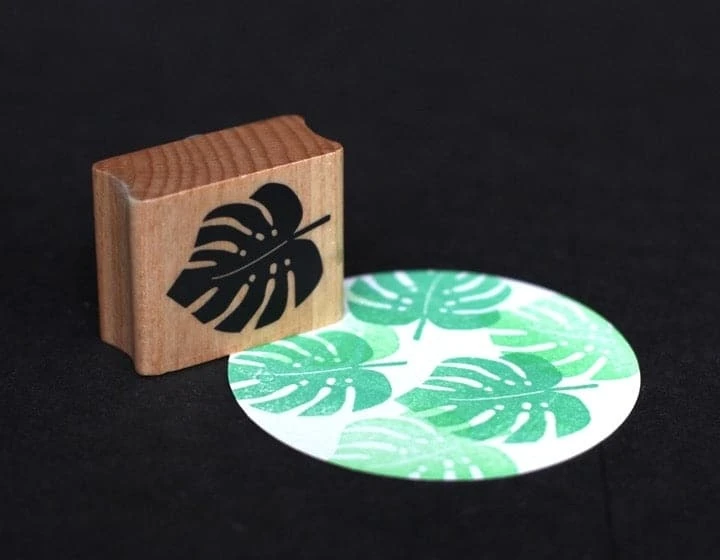 Perlenfischer Stamp - Large Leaf 3 Perlenfischer Stamp - Large Leaf - Image 3