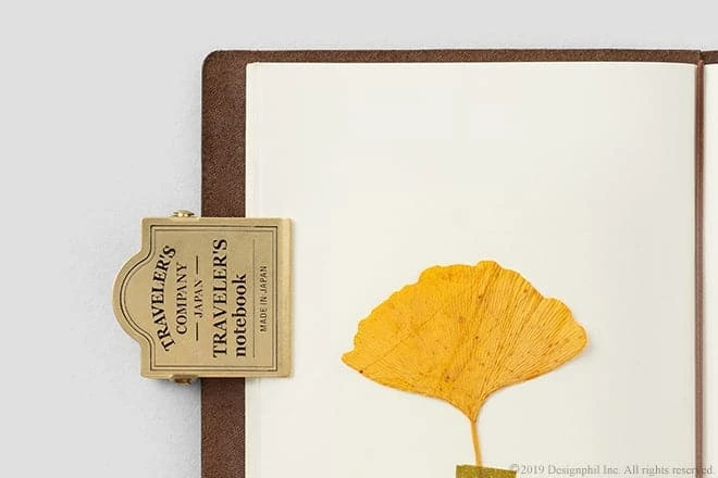 Traveler's Company BRASS Clip TRC Logo 4 Traveler's Company BRASS Clip TRC Logo - Image 4