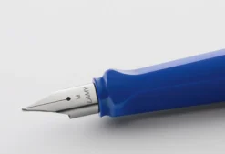 LAMY Safari Fountain Pen 26 LAMY Safari Fountain Pen -Stationery Sale Shop lamy safari blue fuellhalter feder