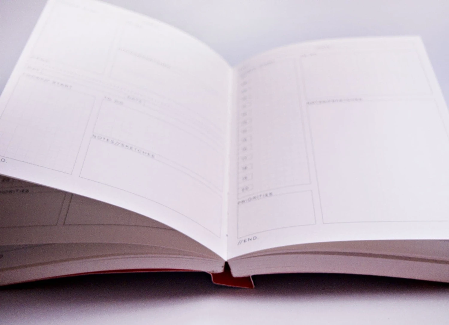 The Completist Leaf Scribble No. 2 Undated Daily Planner (A5) 9 The Completist Leaf Scribble No. 2 Undated Daily Planner (A5) - Image 9