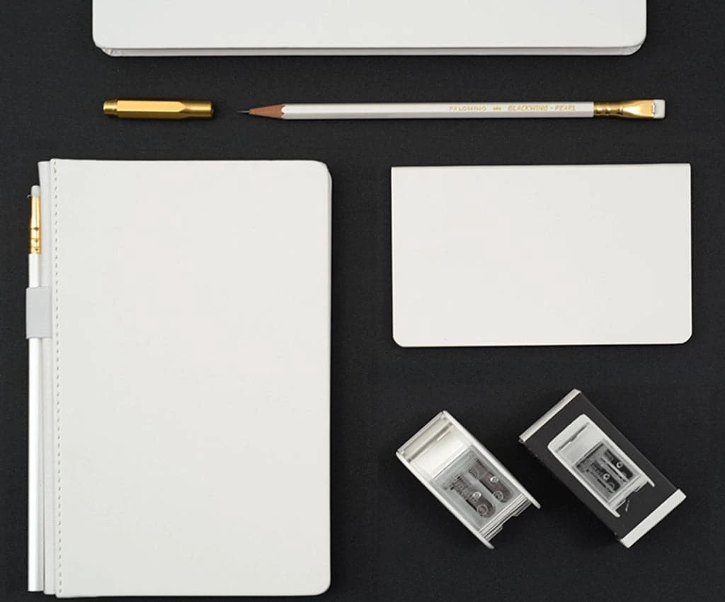 Blackwing Slate A5 Notebook + Pencil - White 6 Blackwing Slate A5 Notebook + Pencil - White - Image 6