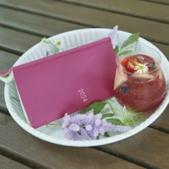 Hobonichi Weeks Japanese Edition April 2024 Start [Smooth: Sangria] -Stationery Sale Shop slide 02 55