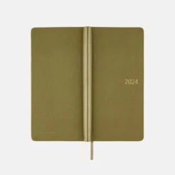 Hobonichi Weeks Japanese Edition April 2024 Start [Leather: Olive Green] -Stationery Sale Shop zoom 02 47
